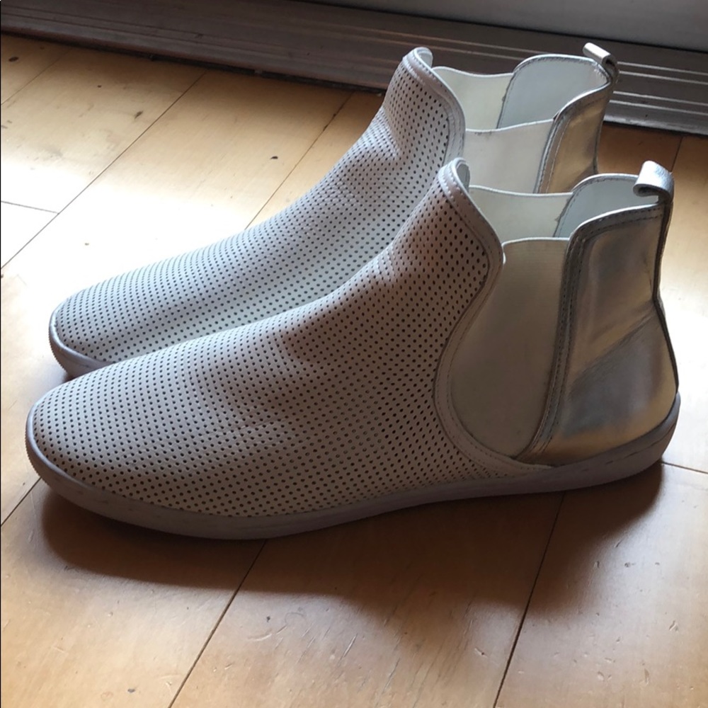 A7eije white/silver leather slip on sneaker